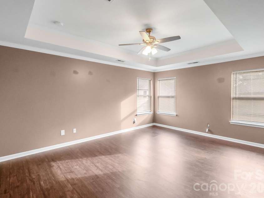 1410 San Gabriel Avenue, Charlotte, NC 28214.  MLS# CAR4390404, YatesRealty ID 29426. 
