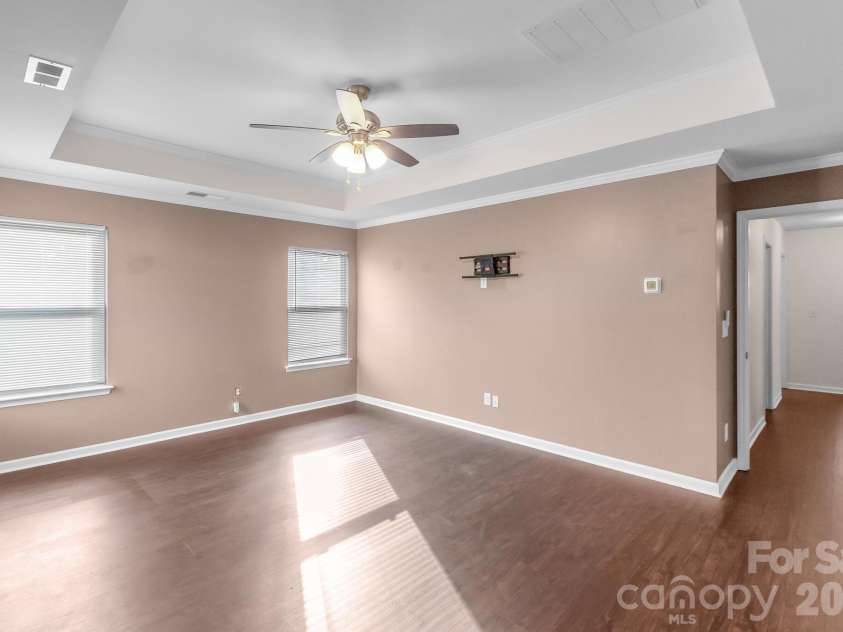 1410 San Gabriel Avenue, Charlotte, NC 28214.  MLS# CAR4390404, YatesRealty ID 29426. 