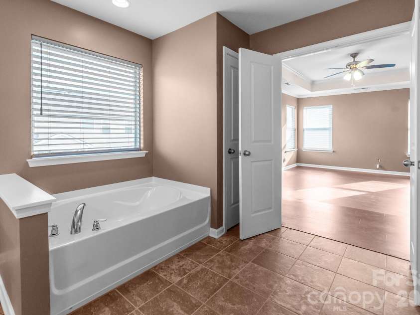 1410 San Gabriel Avenue, Charlotte, NC 28214.  MLS# CAR4390404, YatesRealty ID 29426. 