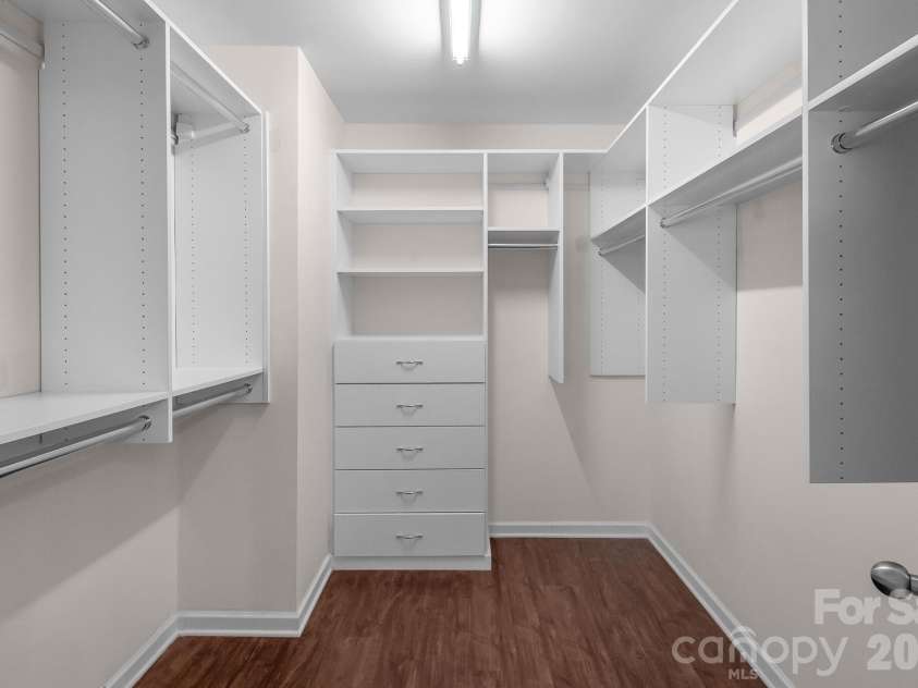 1410 San Gabriel Avenue, Charlotte, NC 28214.  MLS# CAR4390404, YatesRealty ID 29426. 