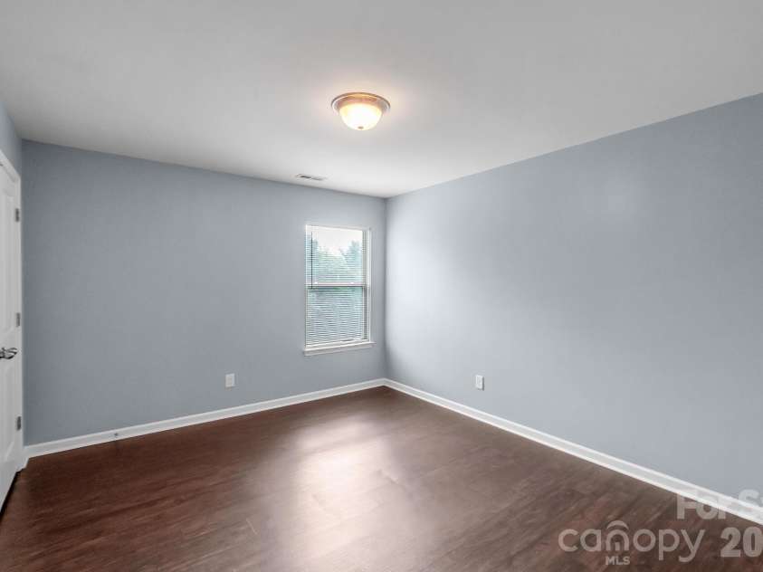 1410 San Gabriel Avenue, Charlotte, NC 28214.  MLS# CAR4390404, YatesRealty ID 29426. 