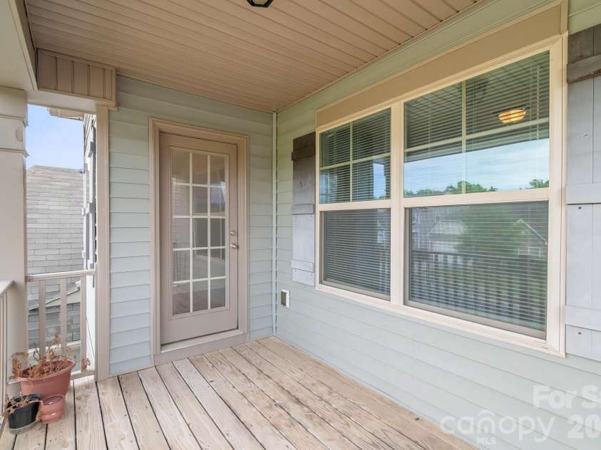 1410 San Gabriel Avenue, Charlotte, NC 28214.  MLS# CAR4390404, YatesRealty ID 29426. 