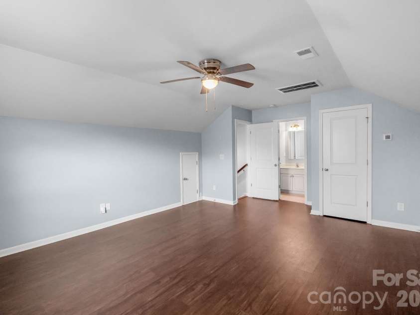 1410 San Gabriel Avenue, Charlotte, NC 28214.  MLS# CAR4390404, YatesRealty ID 29426. 
