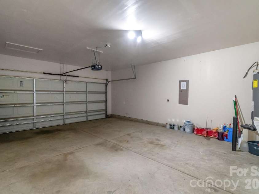 1410 San Gabriel Avenue, Charlotte, NC 28214.  MLS# CAR4390404, YatesRealty ID 29426. 