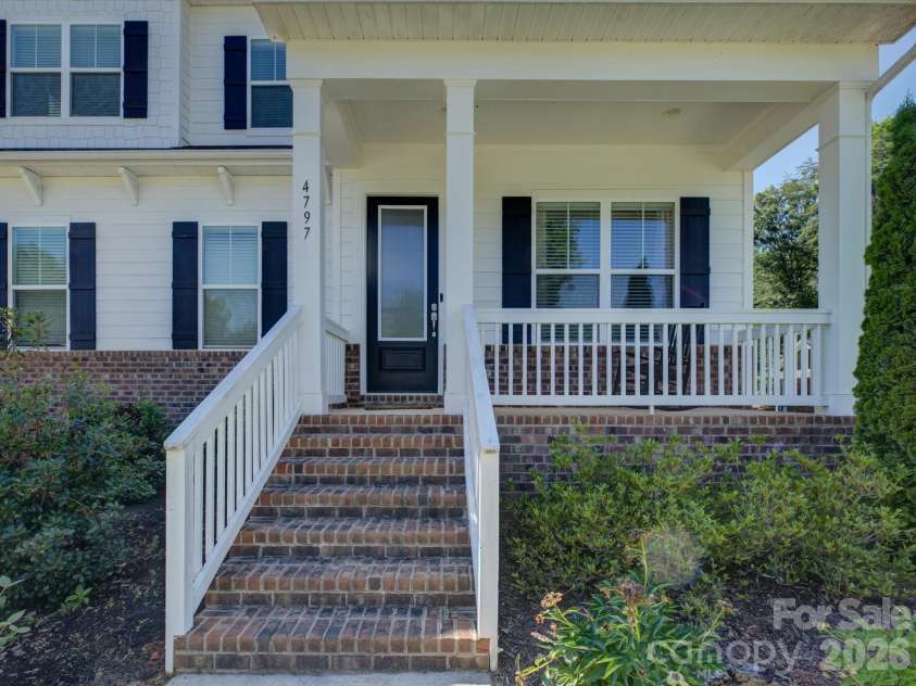 4797 Killian Crossing Drive, Denver, NC 28037.  MLS# CAR4391149, YatesRealty ID 29427. 