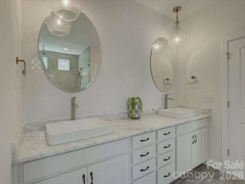 4797 Killian Crossing Drive, Denver, NC 28037.  MLS# CAR4391149, YatesRealty ID 29427. 