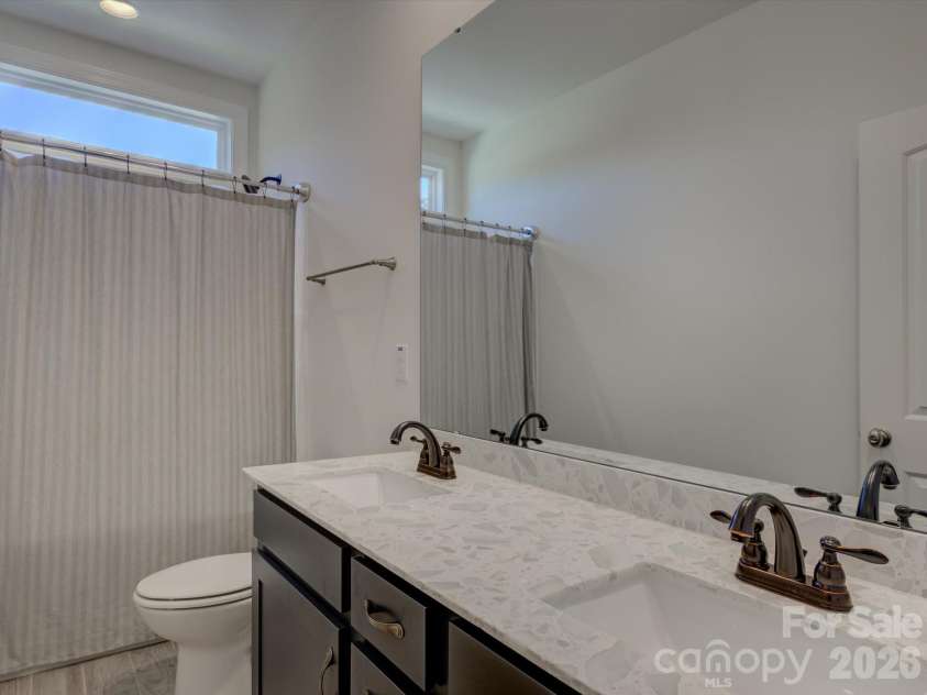 4797 Killian Crossing Drive, Denver, NC 28037.  MLS# CAR4391149, YatesRealty ID 29427. 