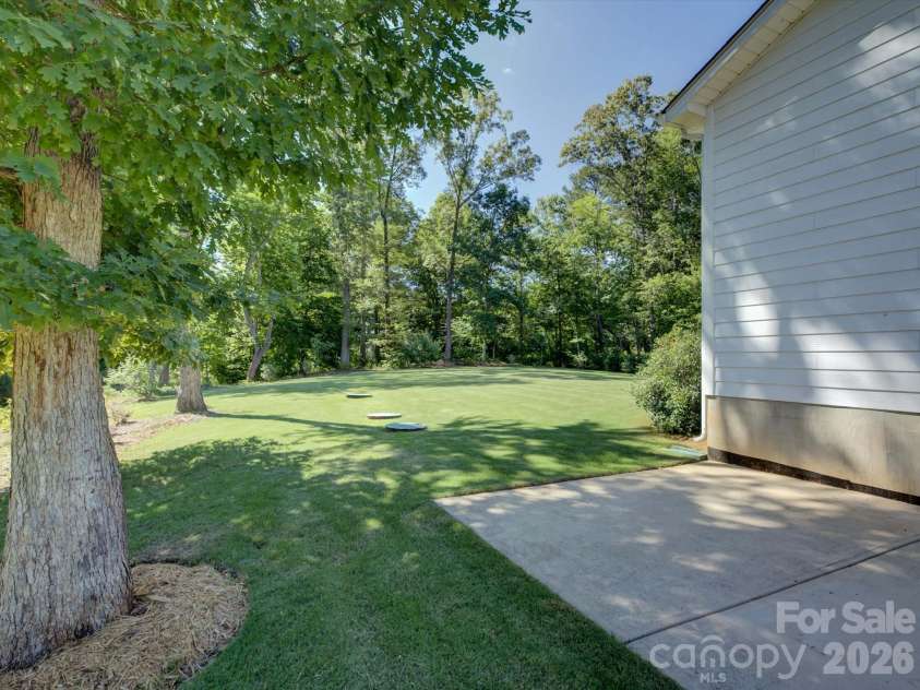 4797 Killian Crossing Drive, Denver, NC 28037.  MLS# CAR4391149, YatesRealty ID 29427. 