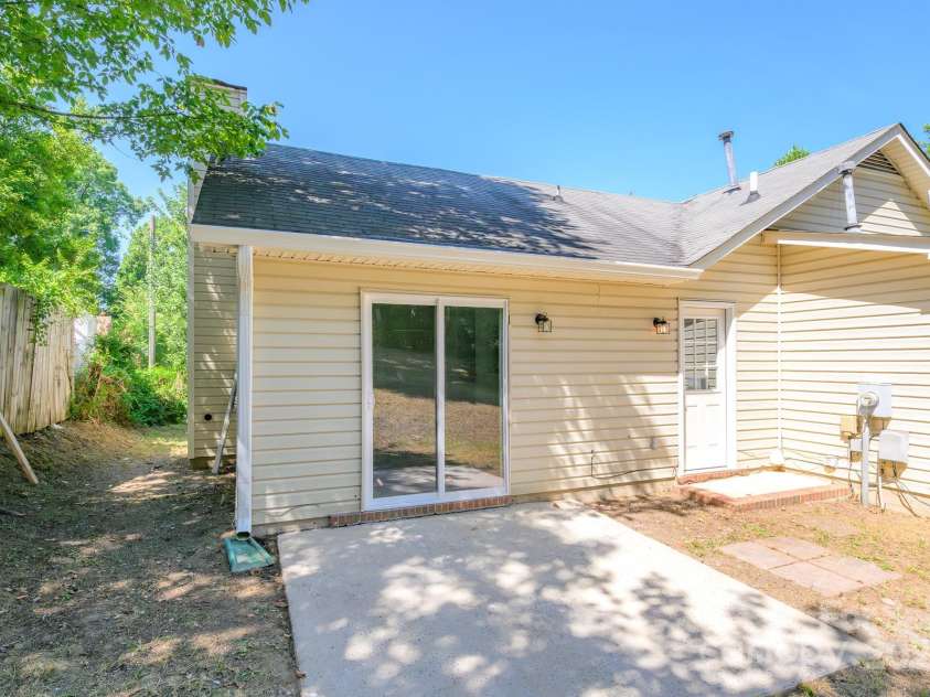1209 Eagles Landing Drive, Charlotte, NC 28214.  MLS# CAR4282968, YatesRealty ID 29428. Back patio