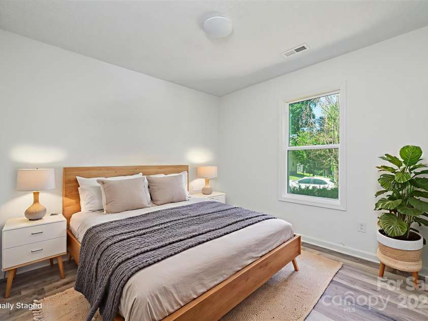 1209 Eagles Landing Drive, Charlotte, NC 28214.  MLS# CAR4282968, YatesRealty ID 29428. Bedroom 3