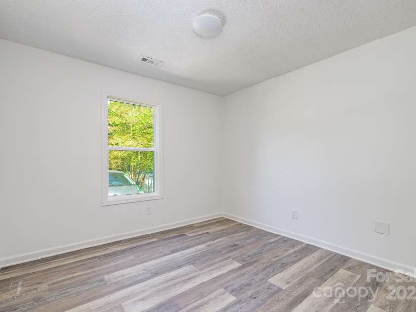 1209 Eagles Landing Drive, Charlotte, NC 28214.  MLS# CAR4282968, YatesRealty ID 29428. Bedroom #3