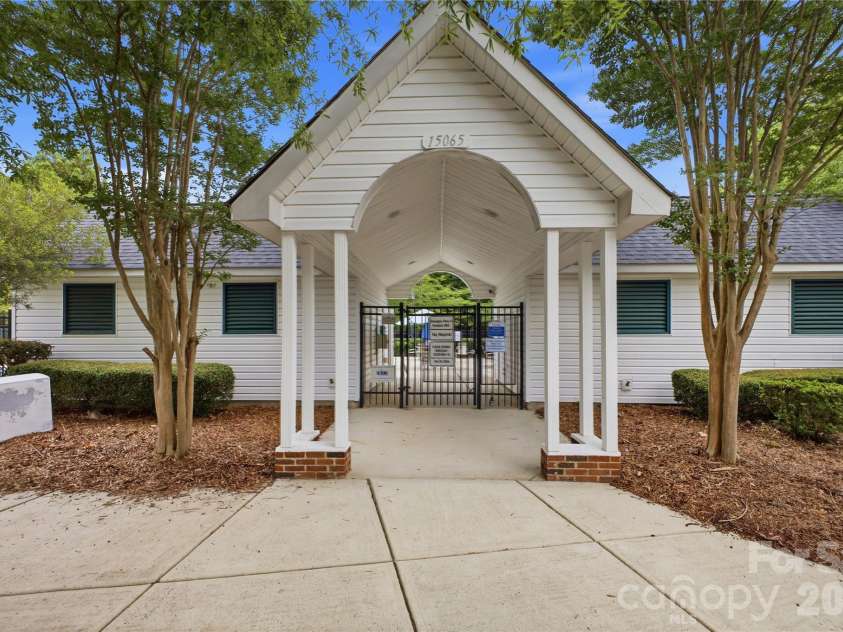 15030 Deshler Court, Charlotte, NC 28273.  MLS# CAR4389338, YatesRealty ID 29428. 