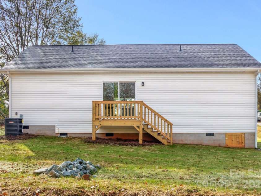 135 Orchard Street, Forest City, NC 28043.  MLS# CAR4199098, YatesRealty ID 29429. 