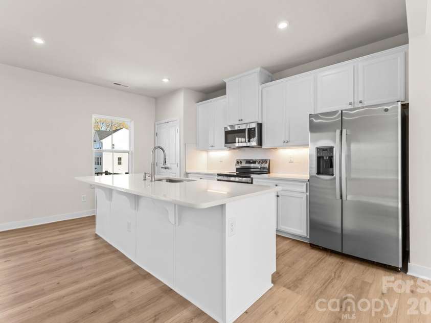 6012 Blue Ridge Oak Road, Charlotte, NC 28278.  MLS# CAR4337439, YatesRealty ID 29429. Representative Photo Only