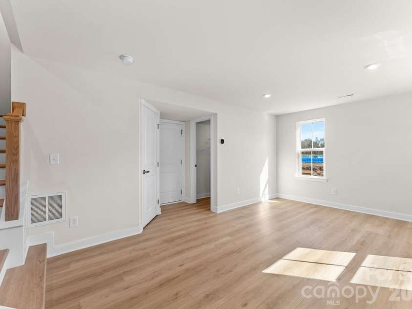 6012 Blue Ridge Oak Road, Charlotte, NC 28278.  MLS# CAR4337439, YatesRealty ID 29429. Representative Photo Only