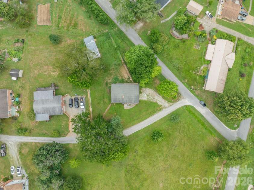 18 Briar Fork Way, Fletcher, NC 28732.  MLS# CAR4322791, YatesRealty ID 2943. 