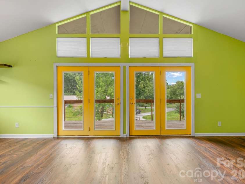 18 Briar Fork Way, Fletcher, NC 28732.  MLS# CAR4322791, YatesRealty ID 2943. 