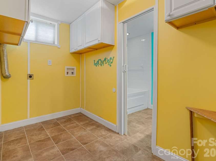 18 Briar Fork Way, Fletcher, NC 28732.  MLS# CAR4322791, YatesRealty ID 2943. 