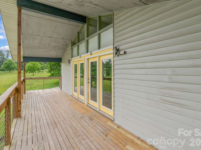 18 Briar Fork Way, Fletcher, NC 28732.  MLS# CAR4322791, YatesRealty ID 2943. 