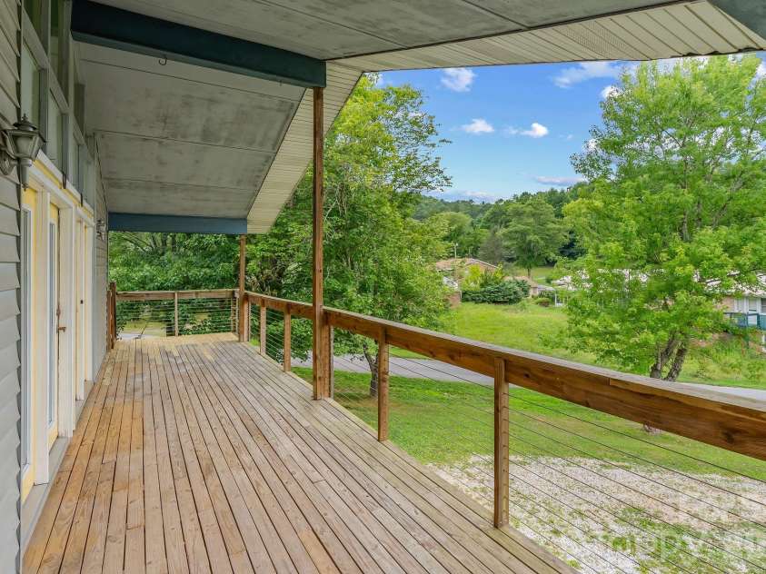 18 Briar Fork Way, Fletcher, NC 28732.  MLS# CAR4322791, YatesRealty ID 2943. 