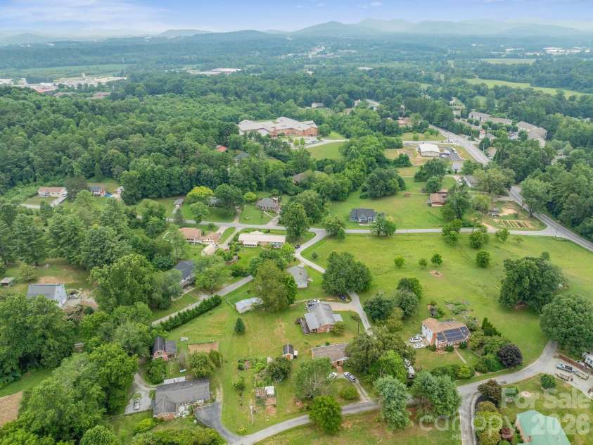 18 Briar Fork Way, Fletcher, NC 28732.  MLS# CAR4322791, YatesRealty ID 2943. 