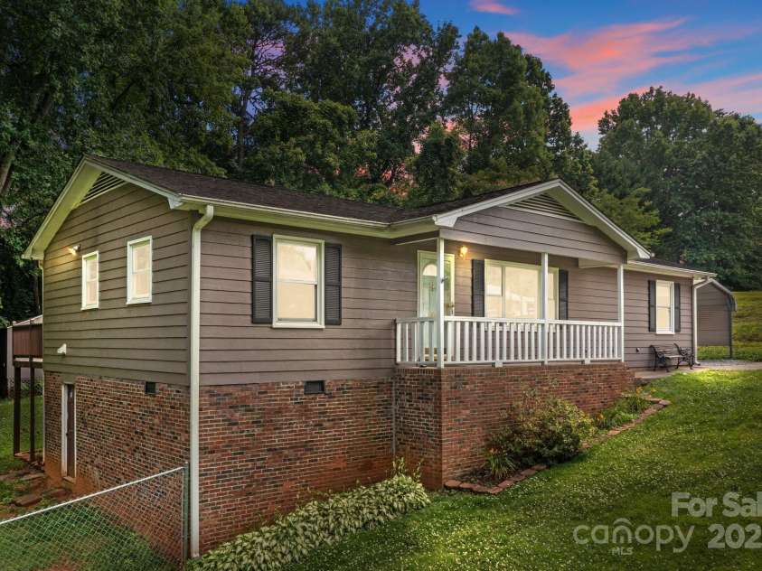 146 Duff Street, Gastonia, NC 28054.  MLS# CAR4268629, YatesRealty ID 29430. 