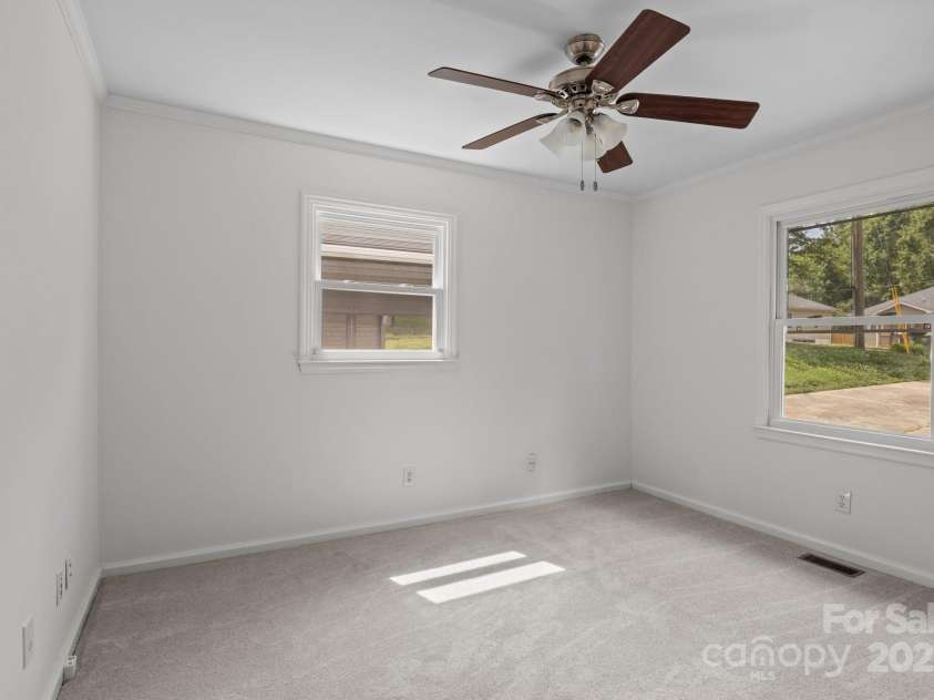 146 Duff Street, Gastonia, NC 28054.  MLS# CAR4268629, YatesRealty ID 29430. 