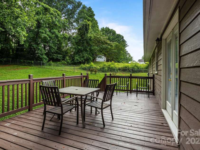 146 Duff Street, Gastonia, NC 28054.  MLS# CAR4268629, YatesRealty ID 29430. 