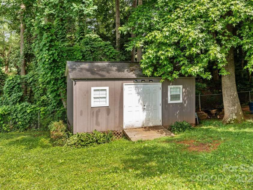 146 Duff Street, Gastonia, NC 28054.  MLS# CAR4268629, YatesRealty ID 29430. 
