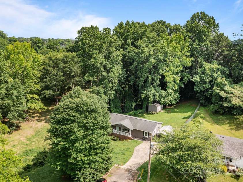 146 Duff Street, Gastonia, NC 28054.  MLS# CAR4268629, YatesRealty ID 29430. 
