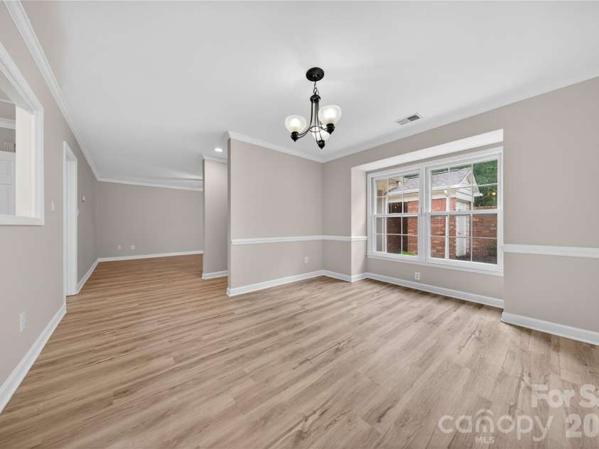 2405 Quail Lake Drive, Charlotte, NC 28210.  MLS# CAR4385863, YatesRealty ID 29432. 