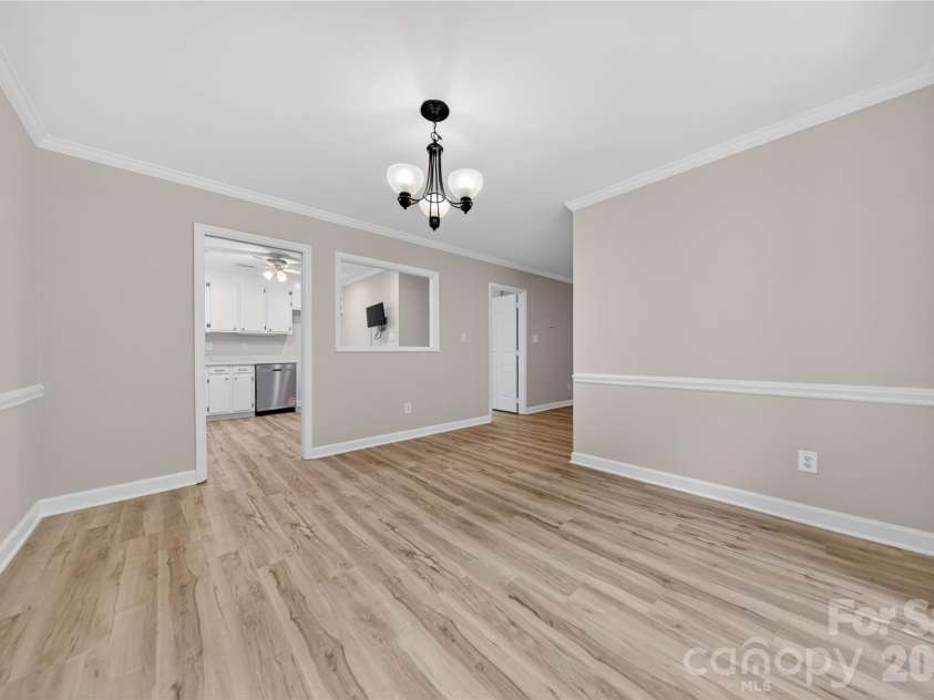 2405 Quail Lake Drive, Charlotte, NC 28210.  MLS# CAR4385863, YatesRealty ID 29432. 