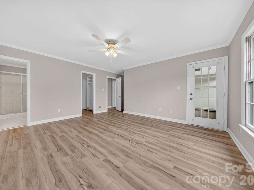 2405 Quail Lake Drive, Charlotte, NC 28210.  MLS# CAR4385863, YatesRealty ID 29432. 
