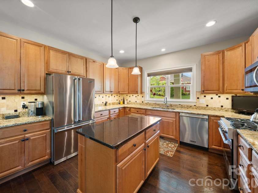 22 Asher Lane, Arden, NC 28704.  MLS# CAR4380408, YatesRealty ID 29433. Gourmet kitchen