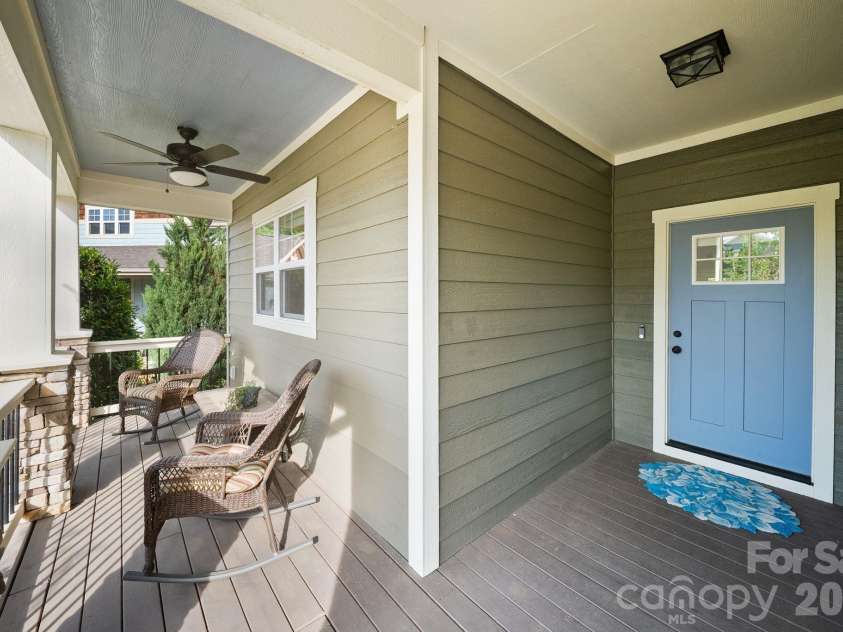 22 Asher Lane, Arden, NC 28704.  MLS# CAR4380408, YatesRealty ID 29433. Inviting entryway