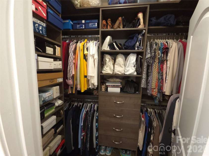 22 Asher Lane, Arden, NC 28704.  MLS# CAR4380408, YatesRealty ID 29433. Second walk-in closet