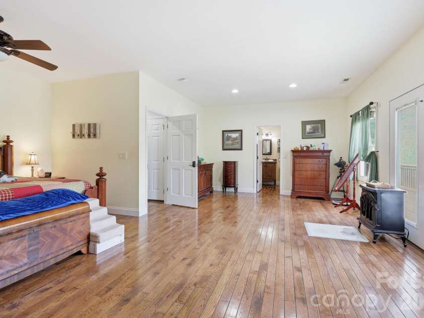 409 Tall Timbers Lane, Waynesville, NC 28785.  MLS# CAR4388661, YatesRealty ID 29434. 