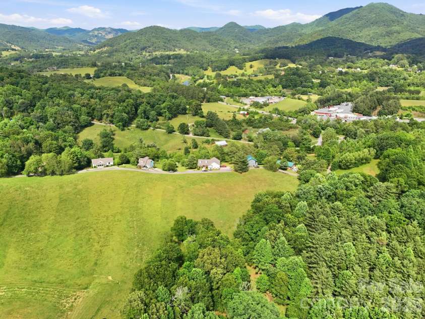 409 Tall Timbers Lane, Waynesville, NC 28785.  MLS# CAR4388661, YatesRealty ID 29434. 
