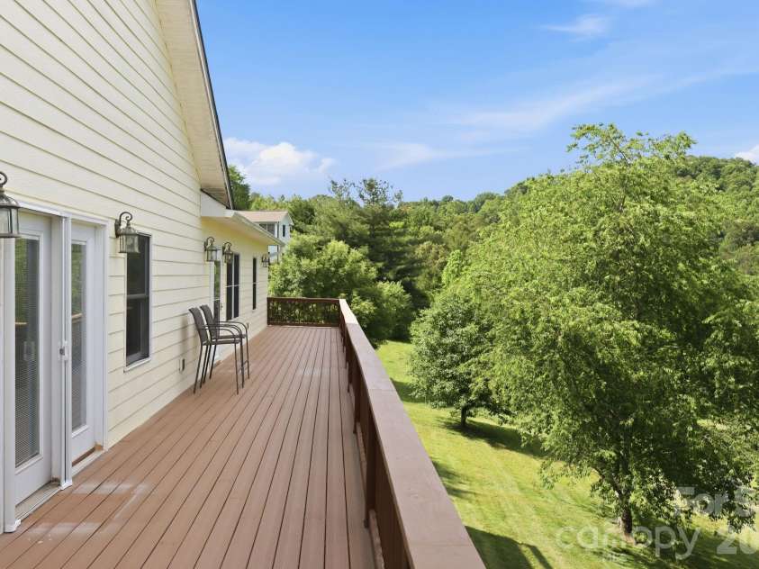 409 Tall Timbers Lane, Waynesville, NC 28785.  MLS# CAR4388661, YatesRealty ID 29434. 