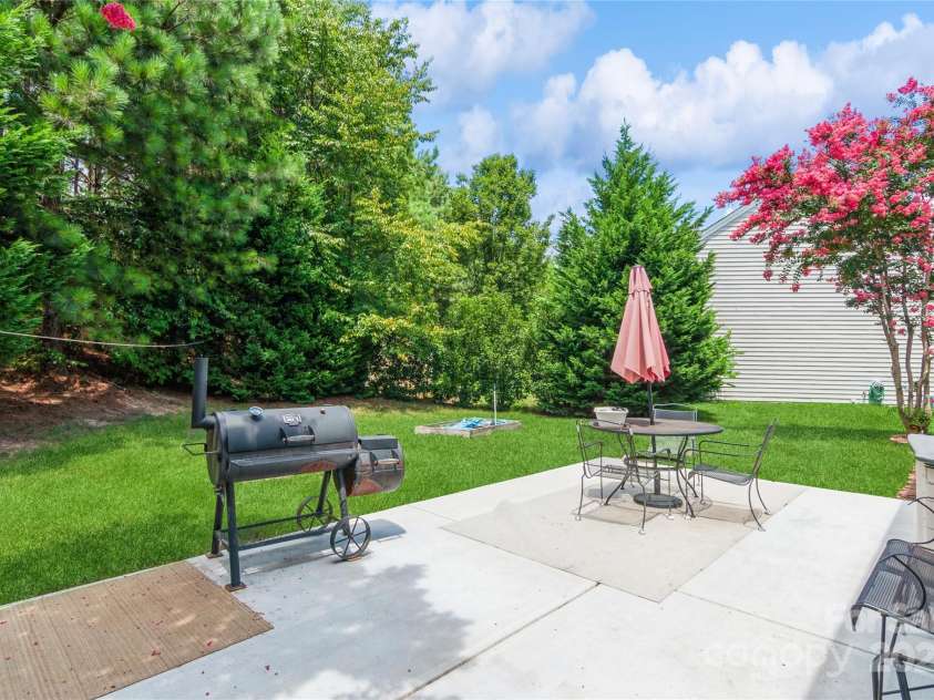 18302 Victoria Bay Drive, Cornelius, NC 28031.  MLS# CAR4280900, YatesRealty ID 29435. 