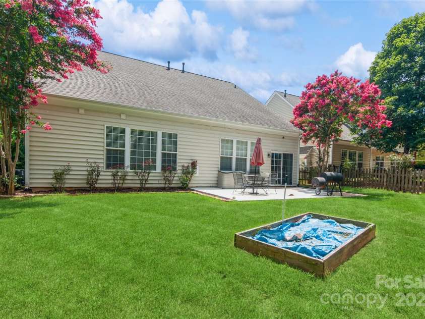 18302 Victoria Bay Drive, Cornelius, NC 28031.  MLS# CAR4280900, YatesRealty ID 29435. 