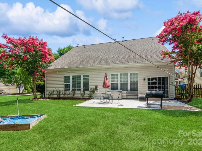 18302 Victoria Bay Drive, Cornelius, NC 28031.  MLS# CAR4280900, YatesRealty ID 29435. 