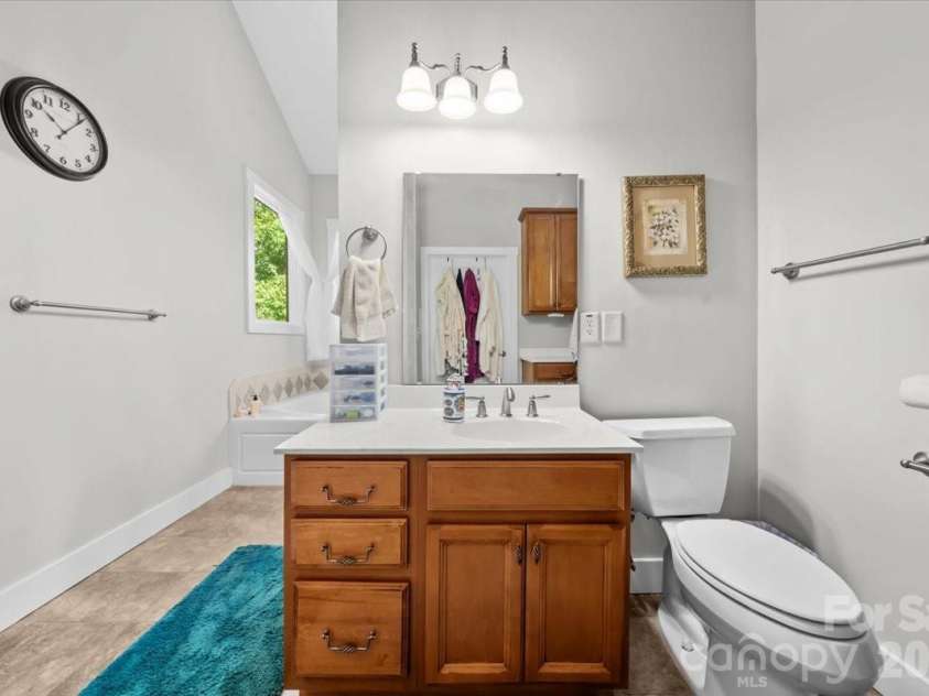 2207 Sierra Trace Road, Denton, NC 27239.  MLS# CAR4381006, YatesRealty ID 29435. 