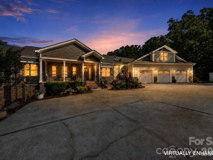 2207 Sierra Trace Road, Denton, NC 27239.  MLS# CAR4381006, YatesRealty ID 29435. 