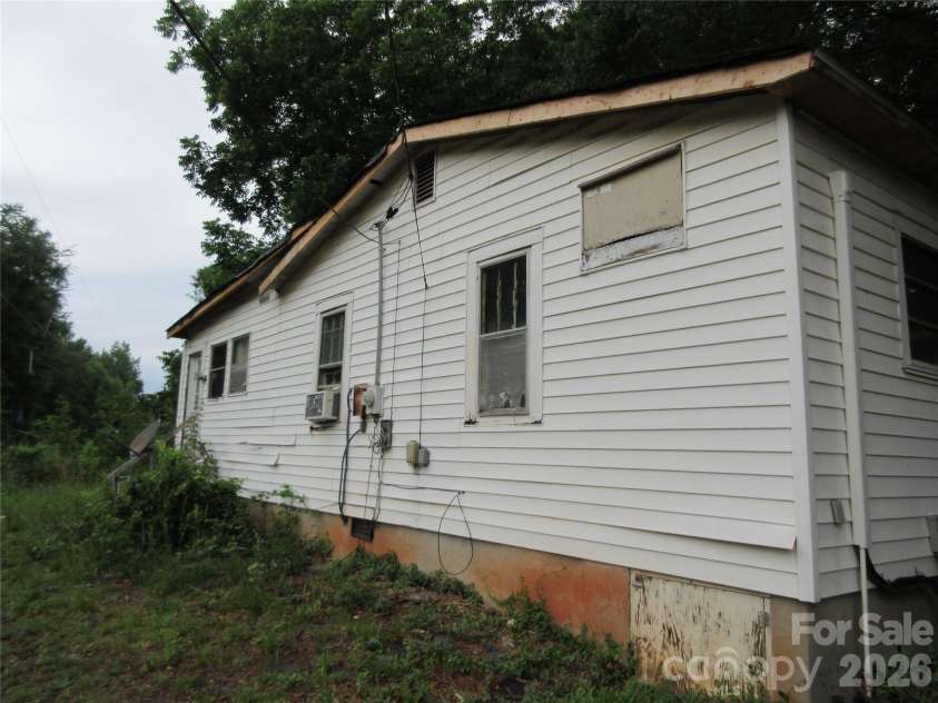 114 Shady Lane, Mooresboro, NC 28114.  MLS# CAR4389399, YatesRealty ID 29436. 