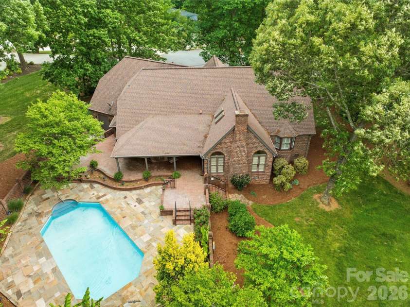 3765 Glenn Oaks Drive, Maiden, NC 28650.  MLS# CAR4381204, YatesRealty ID 29437. 