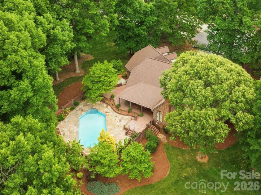 3765 Glenn Oaks Drive, Maiden, NC 28650.  MLS# CAR4381204, YatesRealty ID 29437. 