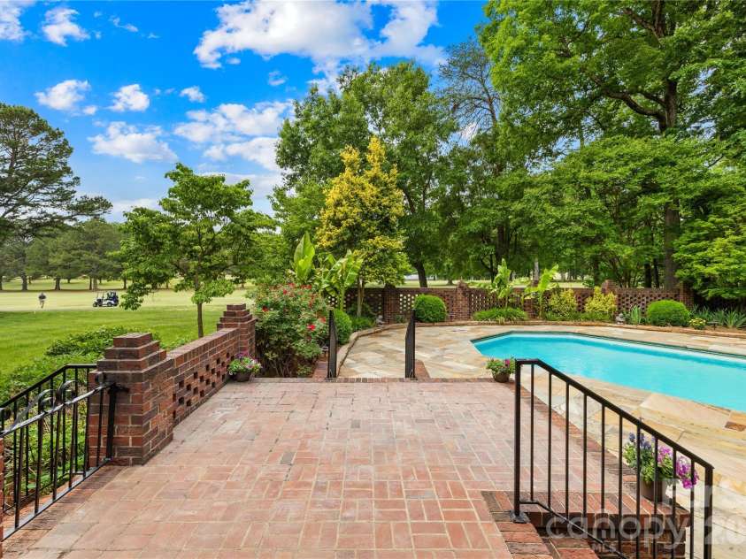 3765 Glenn Oaks Drive, Maiden, NC 28650.  MLS# CAR4381204, YatesRealty ID 29437. 