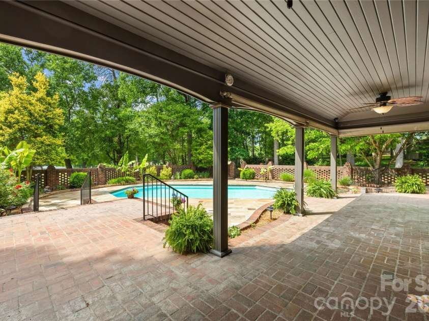 3765 Glenn Oaks Drive, Maiden, NC 28650.  MLS# CAR4381204, YatesRealty ID 29437. 