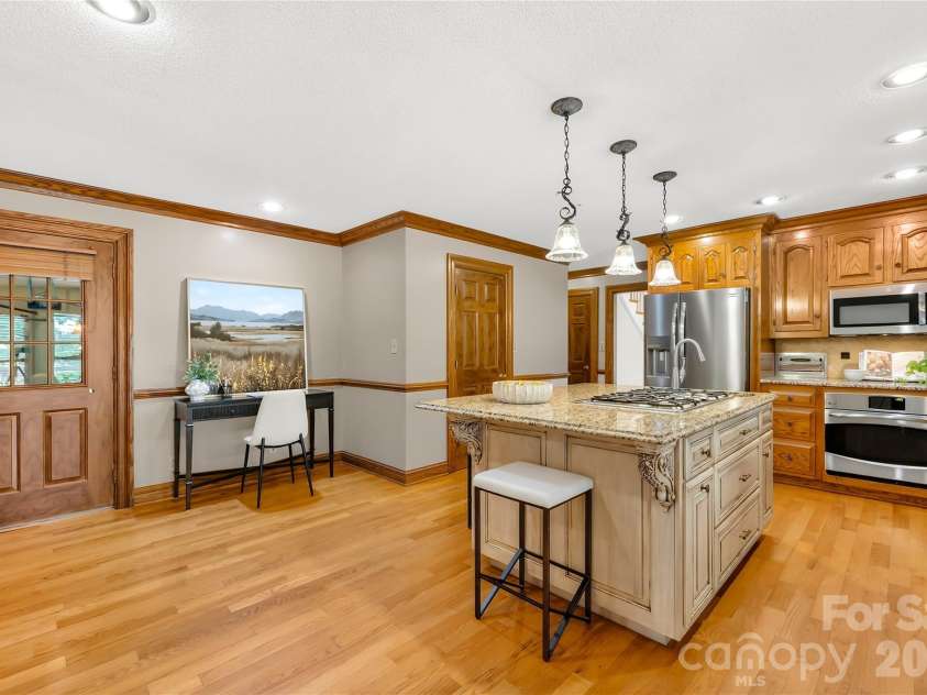 3765 Glenn Oaks Drive, Maiden, NC 28650.  MLS# CAR4381204, YatesRealty ID 29437. 